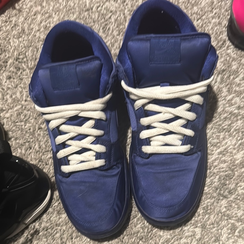 Satin Nike SB Low NBA player sneaker